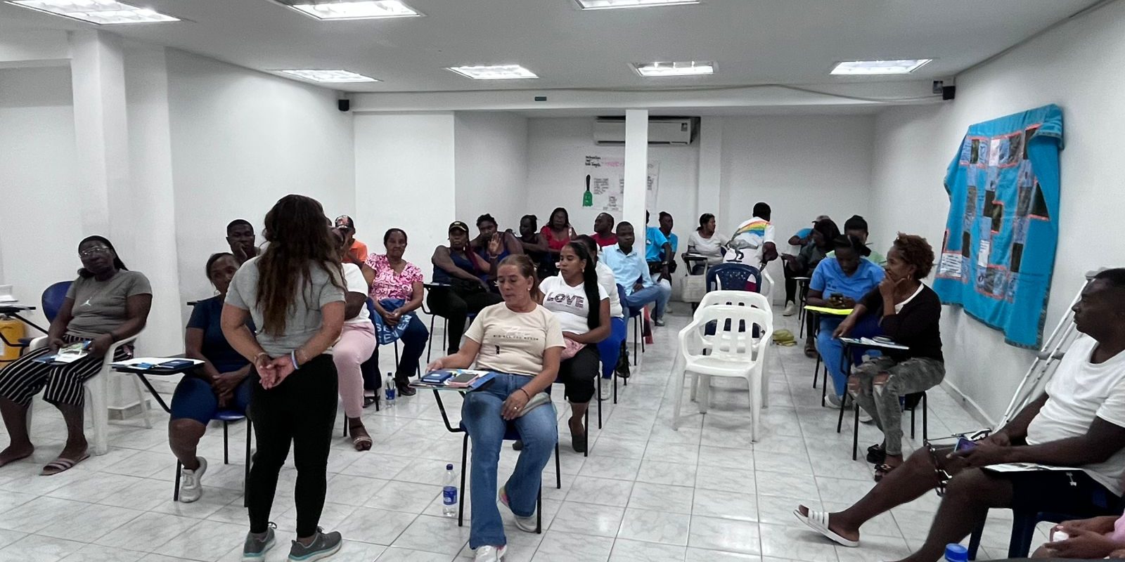 MEMORIA Y RESILIENCIA EN EL CAUCA: UNA JORNADA CON LAS VÍCTIMAS Jornada con víctimas del conflicto armado en Puerto Tejada, Cauca, enfocada en población afrocolombiana, memoria histórica, resiliencia y avances del Macrocaso 10 de la JEP