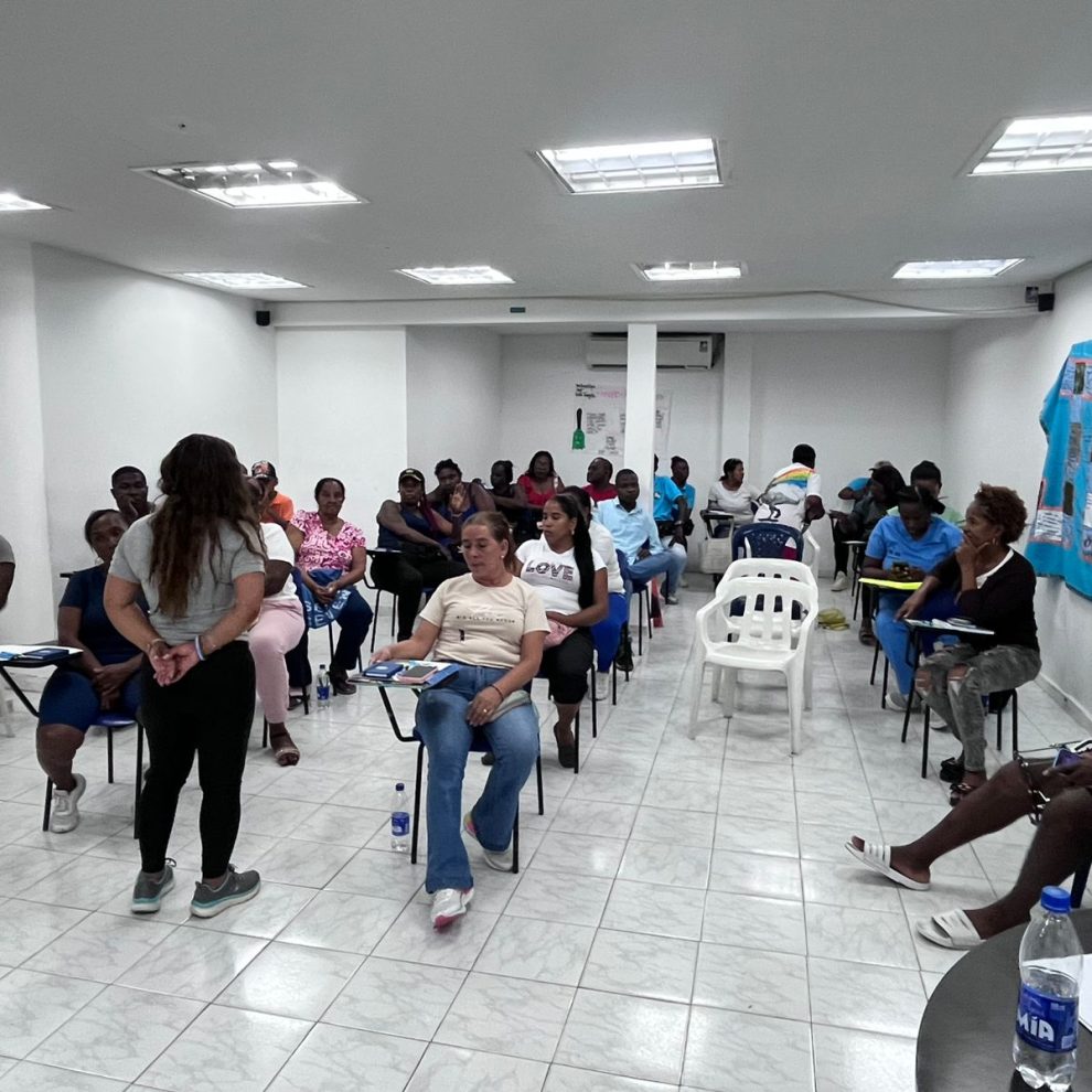 MEMORIA Y RESILIENCIA EN EL CAUCA: UNA JORNADA CON LAS VÍCTIMAS Jornada con víctimas del conflicto armado en Puerto Tejada, Cauca, enfocada en población afrocolombiana, memoria histórica, resiliencia y avances del Macrocaso 10 de la JEP