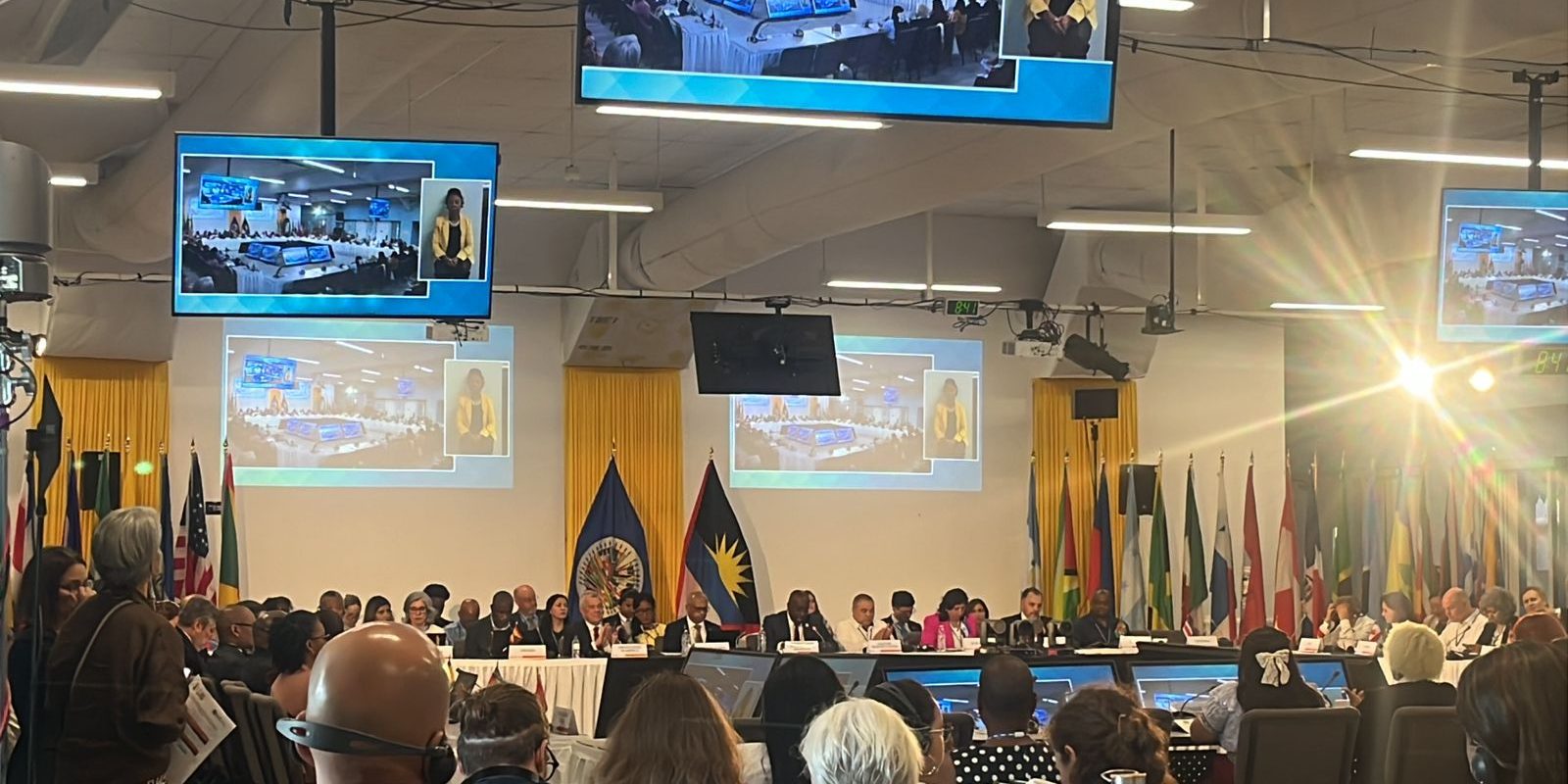 LA PRESENCIA DE MILVÍCTIMAS EN LA OEA: UNA VOZ ESENCIAL PARA LA JUSTICIA EN COLOMBIA LA PRESENCIA DE MILVÍCTIMAS EN LA OEA: UNA VOZ ESENCIAL PARA LA JUSTICIA EN COLOMBIA